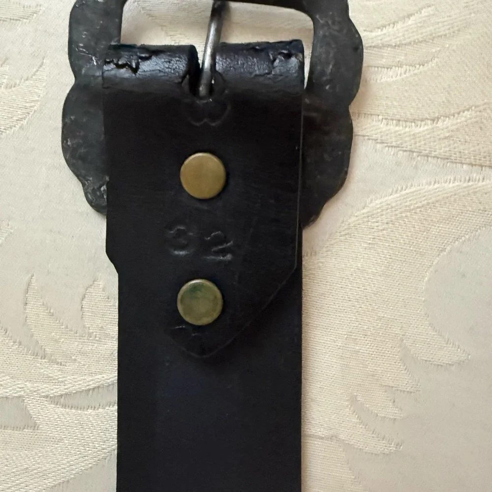 LoFi Leather Black Handmade Belt Floral Tooled Scalloped Buckle‎ Made in USA